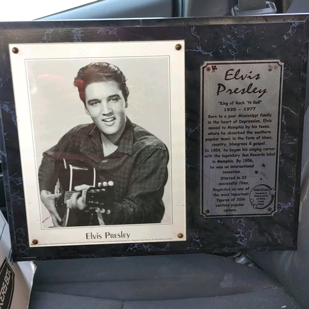 Elvis plaque
